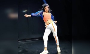 हर तरफ़ से ...