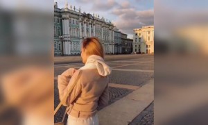 क्या स्टाइल है फ्लाई किश के साथ वीडियो !