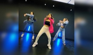 छम्मक छल्लो,...