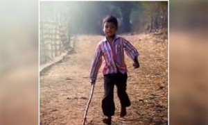 बचपन का यादे एकी वीडियो में जरूर देखना !