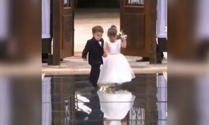 प्यारे बच्चे,....