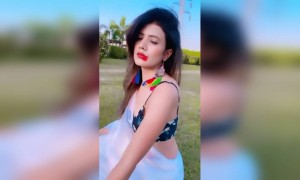 होली है भई होली है....