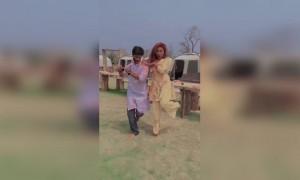 होली मुबारक - आइए रंगों के इस त्योहार का आनंद लें....!!