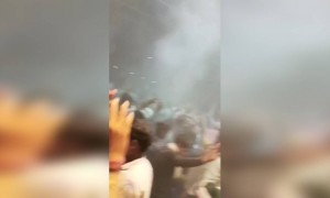 होली मुबारक - आइए रंगों के इस त्योहार का आनंद लें.....