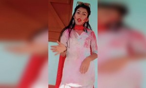 हैप्पी होली - आइए रंगों के इस त्योहार का आनंद लें!!!