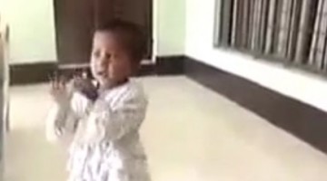 इस छोटी सी बच्ची ने कुछ ऐसे गया गाना की आप भी रह जायेंगे दंग