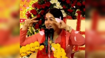 उड़ उड़ धुल मेरे नैनं में आवे